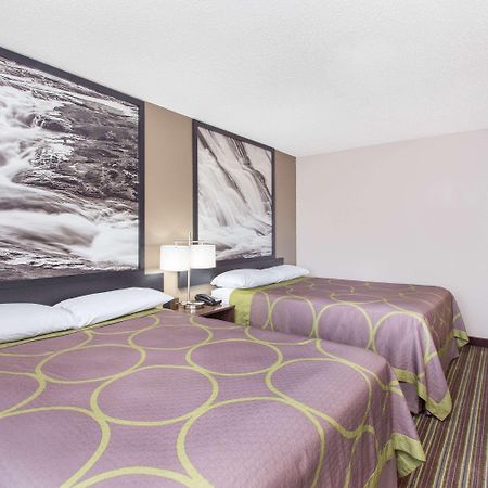 Super 8 By Wyndham Columbus Airport Hotel Exterior foto